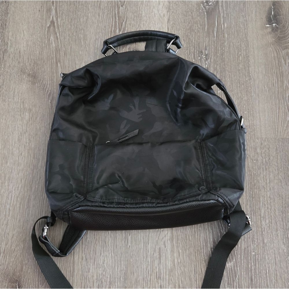 Tommy Bahama Camo Nylon Backpack Black Leather Straps Laptop Diaper Bag